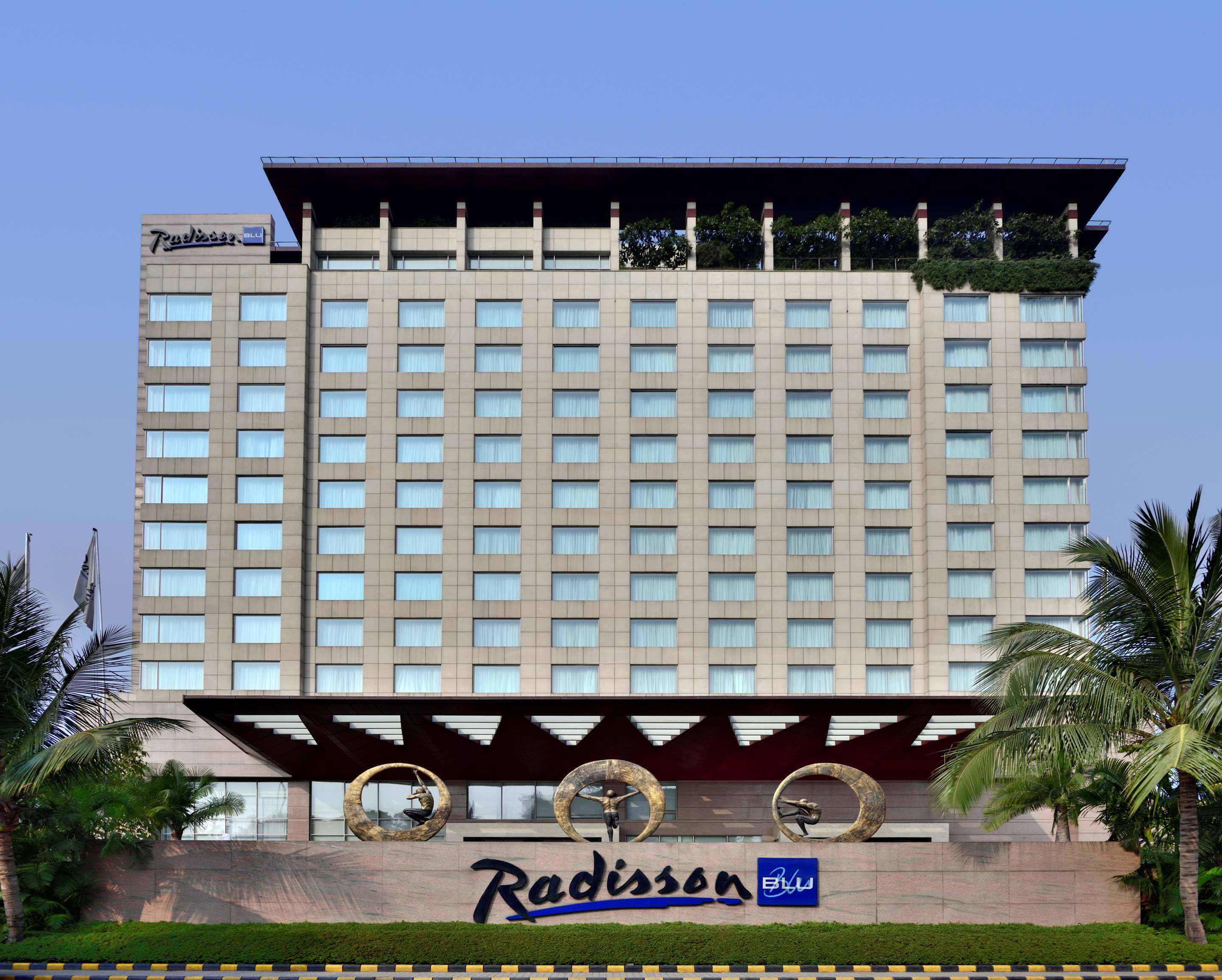 Radisson Blu Indore hotel exterior